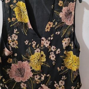 Elegant Floral Embroidered Women's Blouse